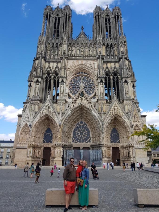 Moet Apartment Reims Luaran gambar